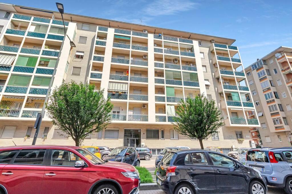 شقة Alessia'S Flat - Caroli ميلان المظهر الخارجي الصورة
